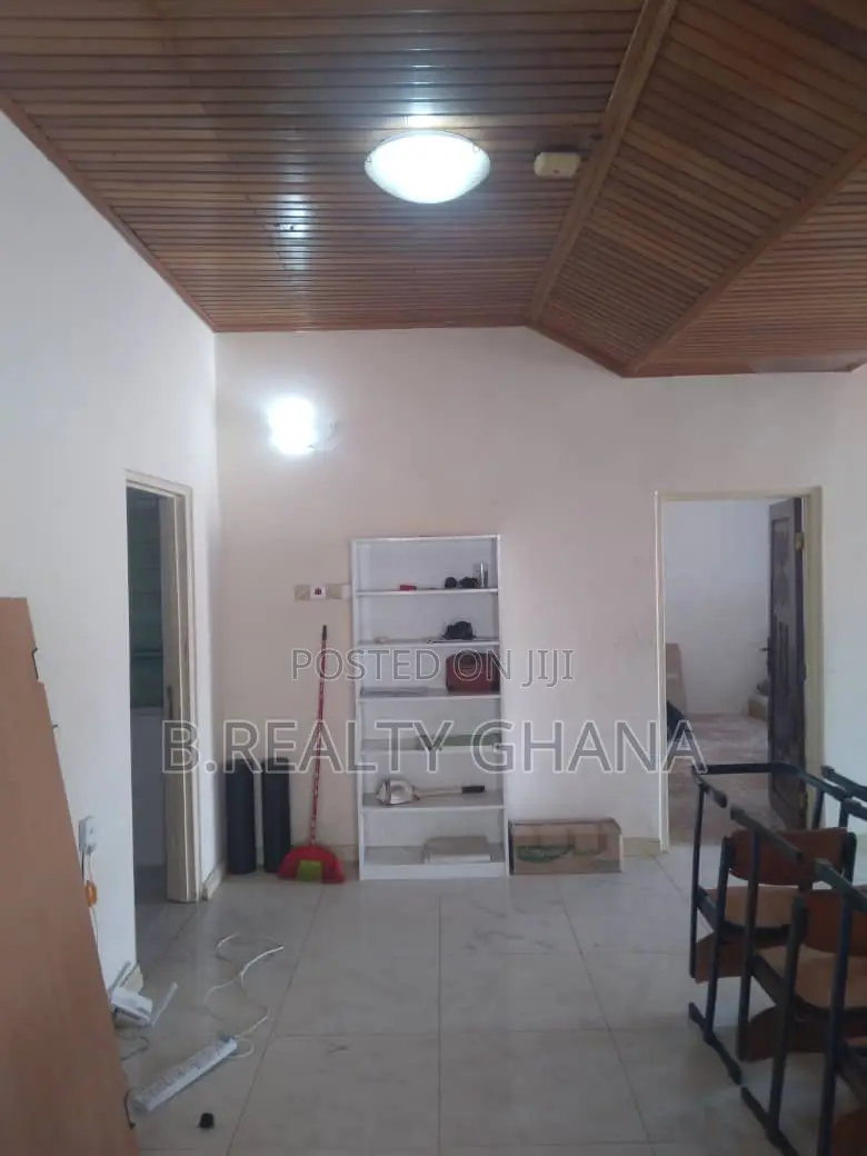 5bdrm House in Grada Estate, Spintex for rent in Spintex