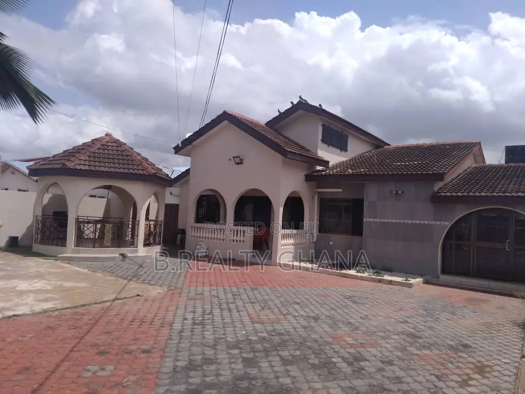 5bdrm House in Grada Estate, Spintex for rent in Spintex