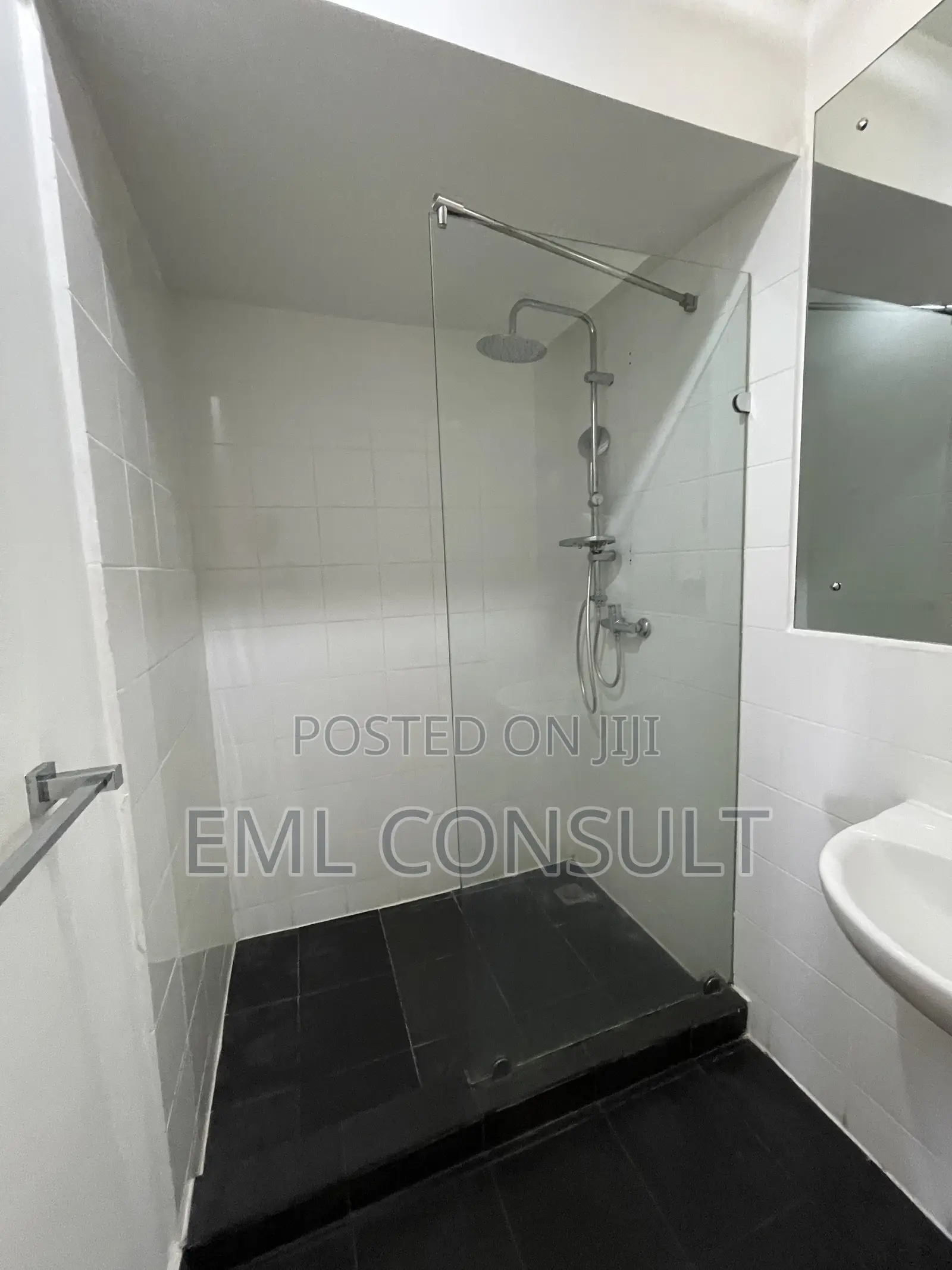 Furnished 2bdrm Apartment in Eml Real Estate, Airport Residential Area in Airport Residential Area