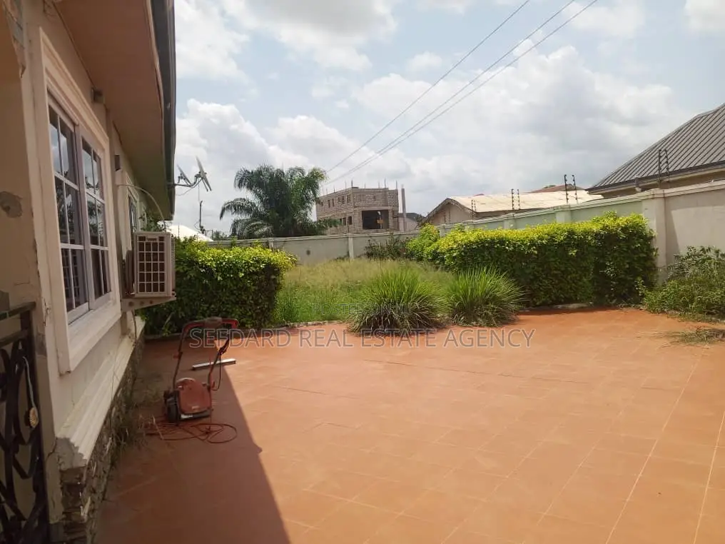 3bdrm House in Sefdard Properties, Amasaman for rent in Amasaman