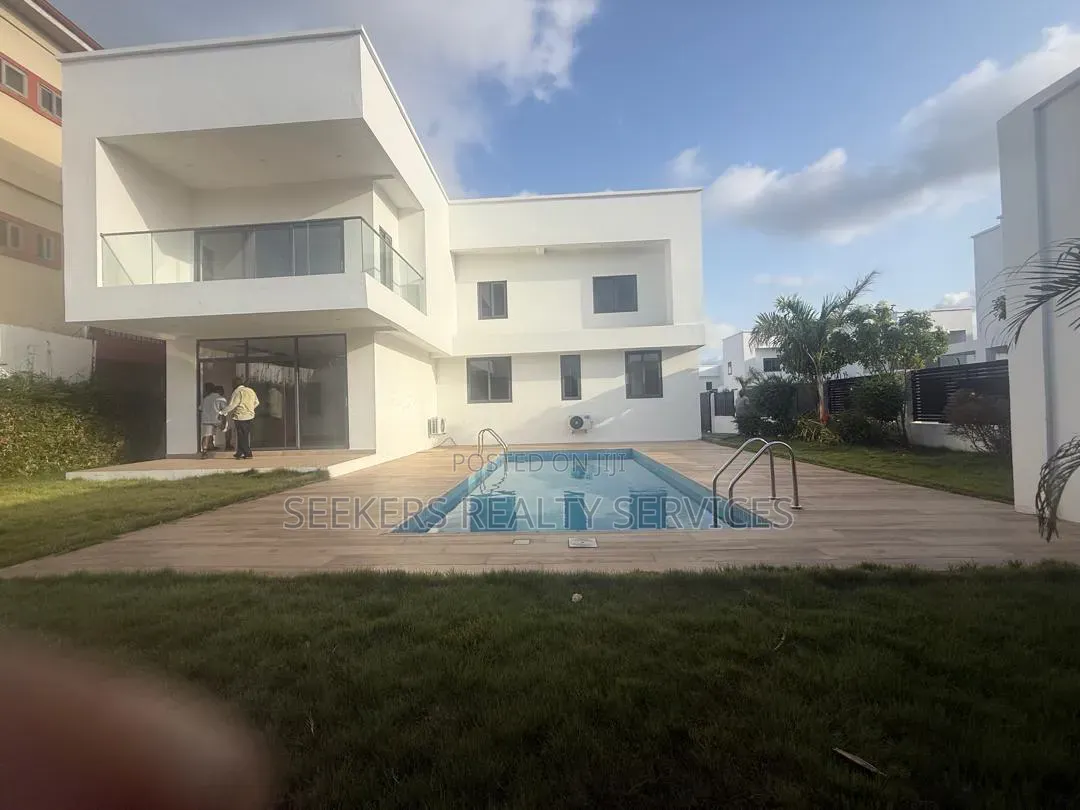 5bdrm Townhouse/Terrace in Seekers Realty, American House for sale in American House