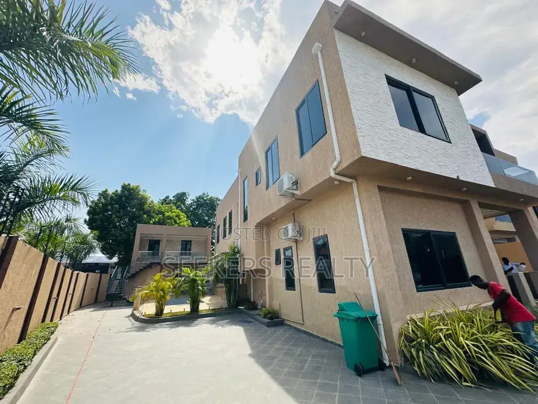 5bdrm House in Seekers Realty, Accra Metropolitan for sale in Accra Metropolitan