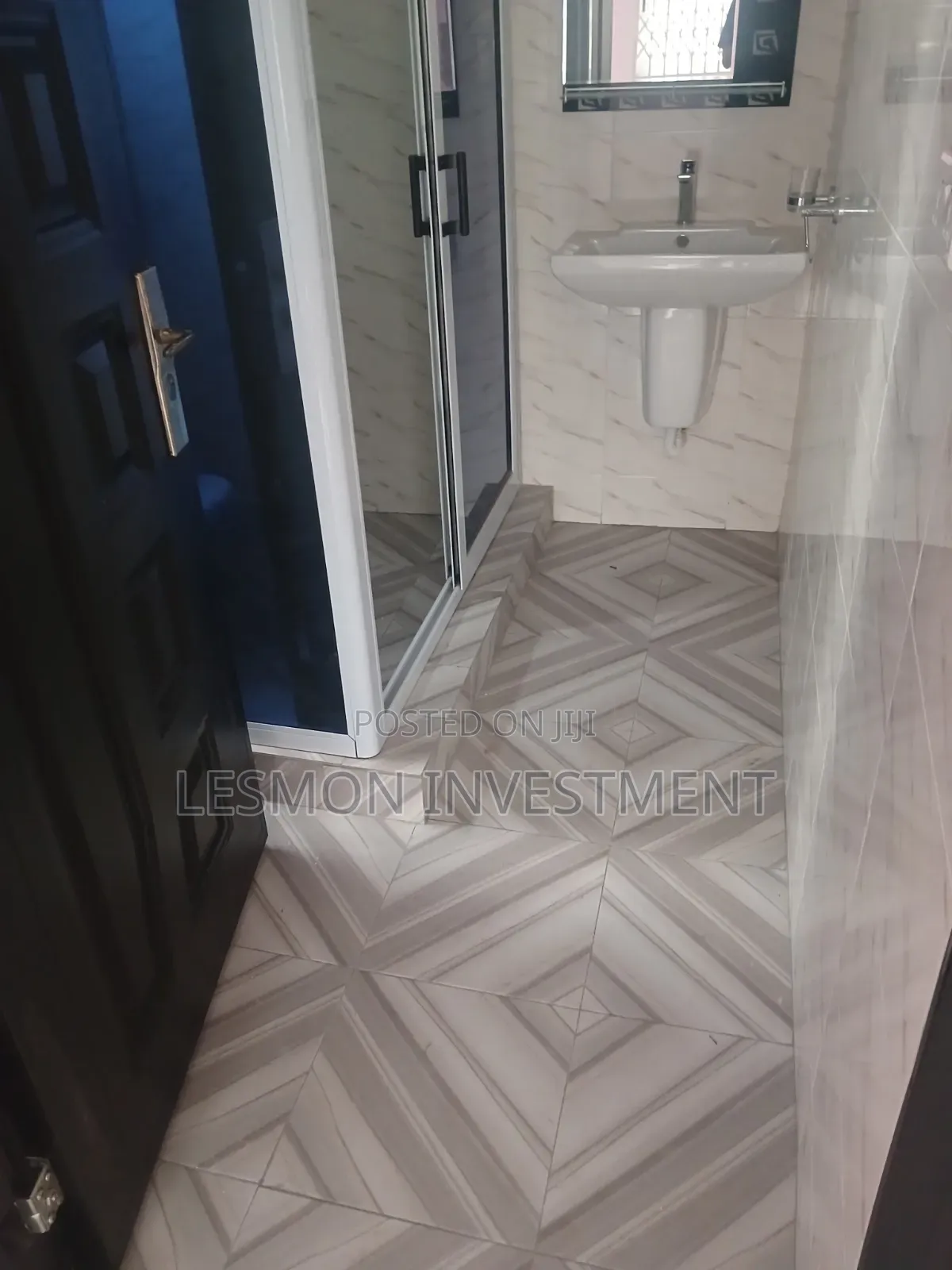 2bdrm Apartment in Lesmon Investment, Baatsona Total for rent in Baatsona Total