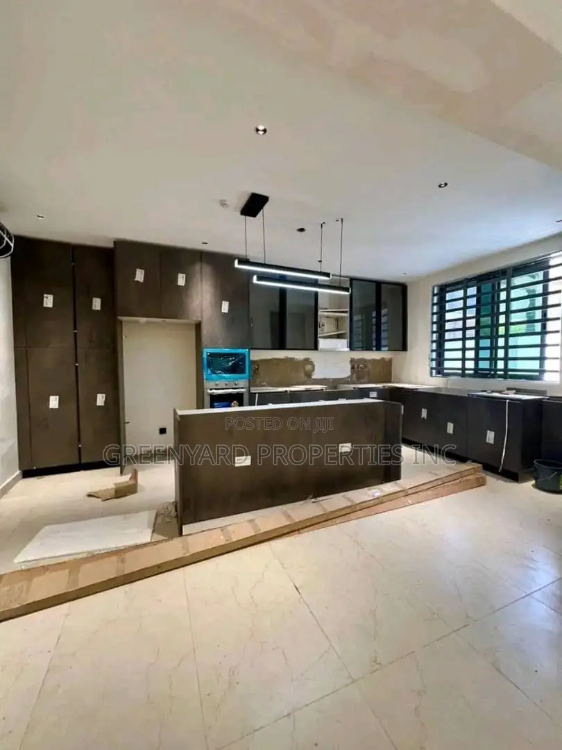 4bdrm Townhouse / Terrace in Burma Hills, Tseaddo for rent in Tseaddo