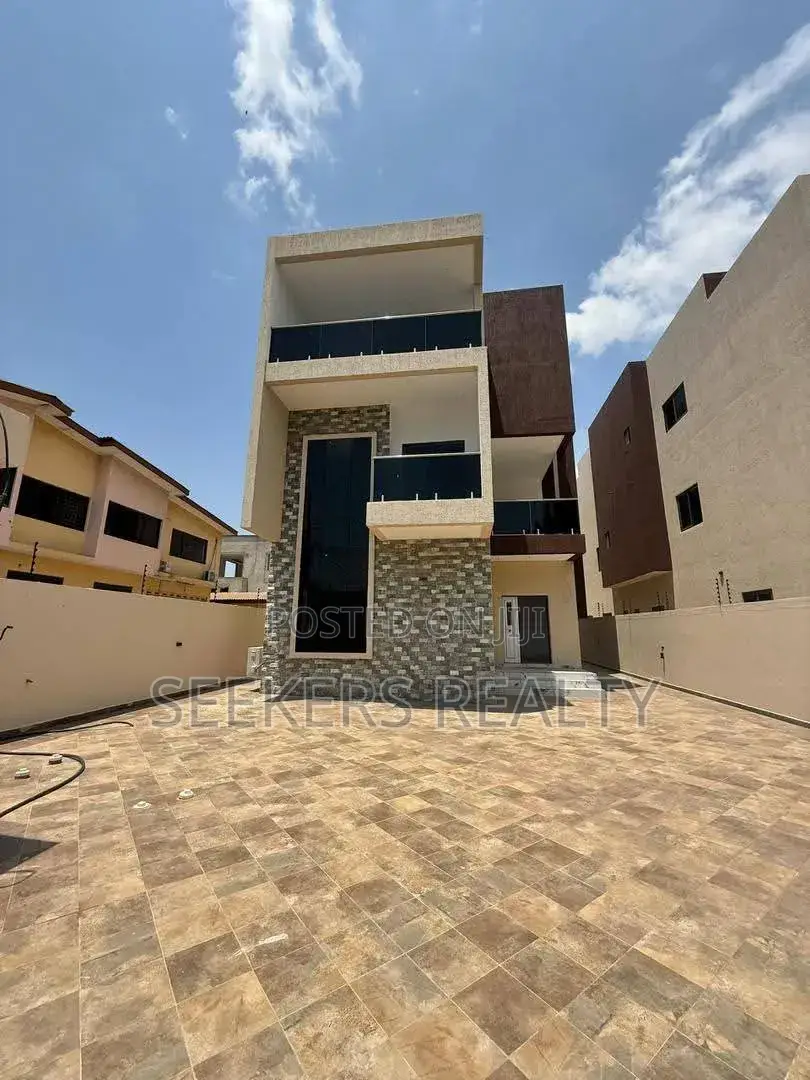 6bdrm House in Seekers Realty, American House for rent in American House