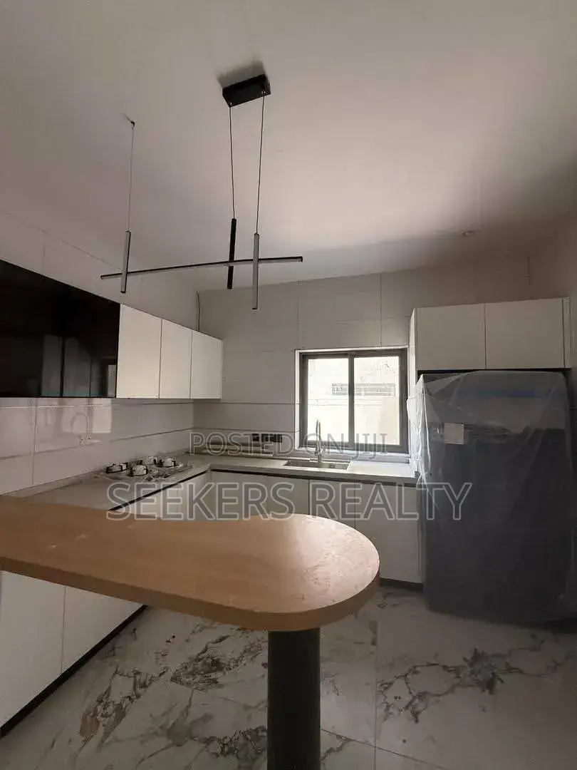 6bdrm House in Seekers Realty, American House for rent in American House