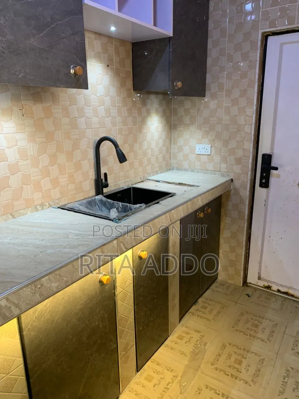 2bdrm Apartment in Lakeside for rent in Lake Side Estate
