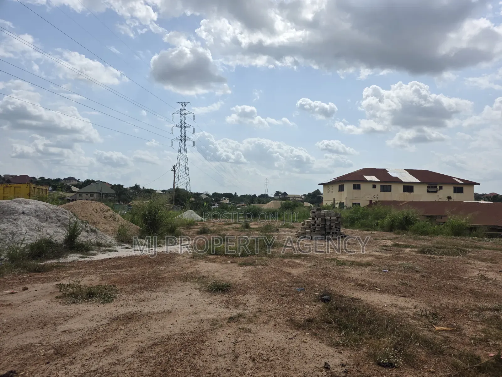 3 Roadside Land at Kotwi for Rent in Kumasi Metropolitan