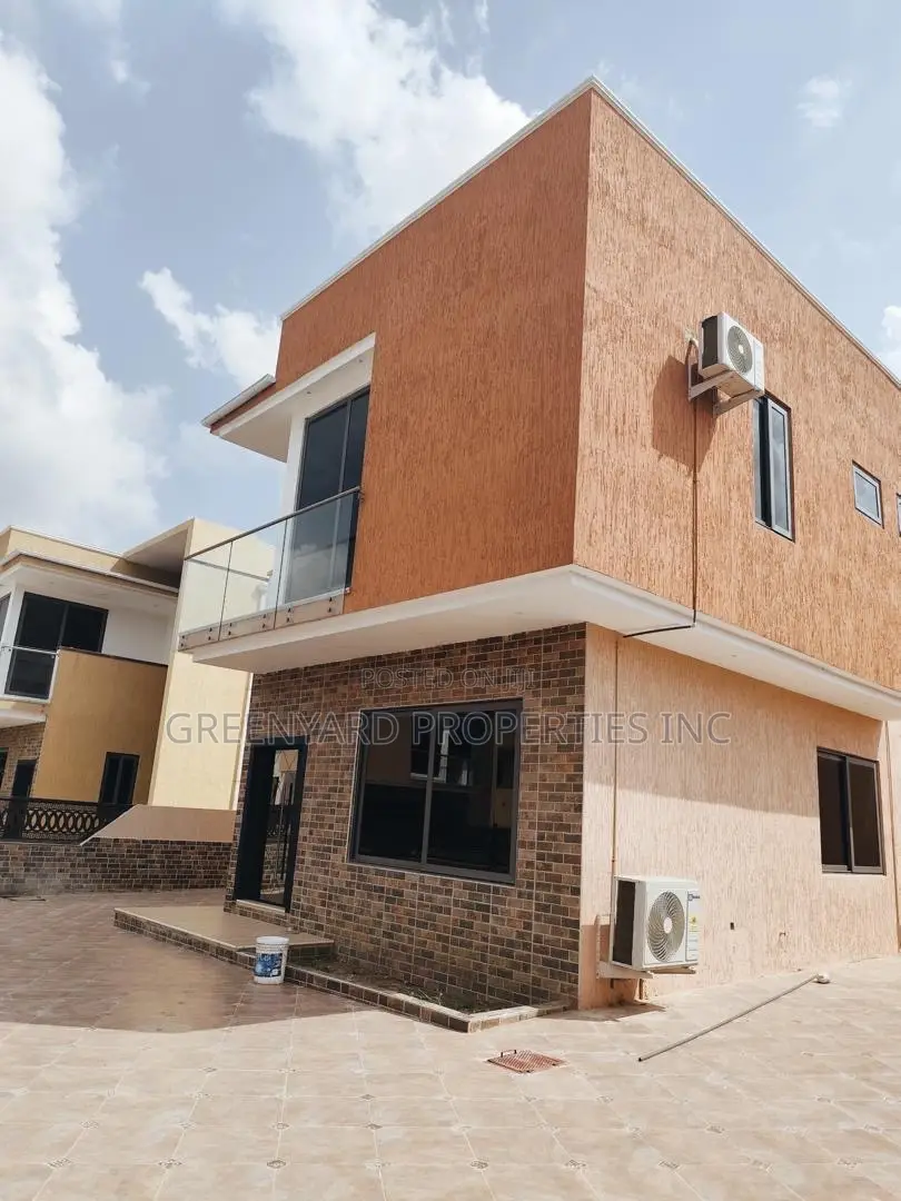 4bdrm House in A&C, East Legon for rent in East Legon