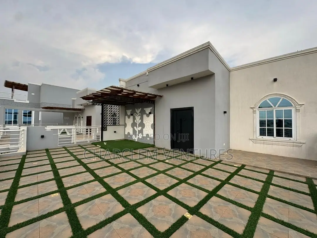 2bdrm Apartment in Charclem Ventures, East Legon for rent in East Legon