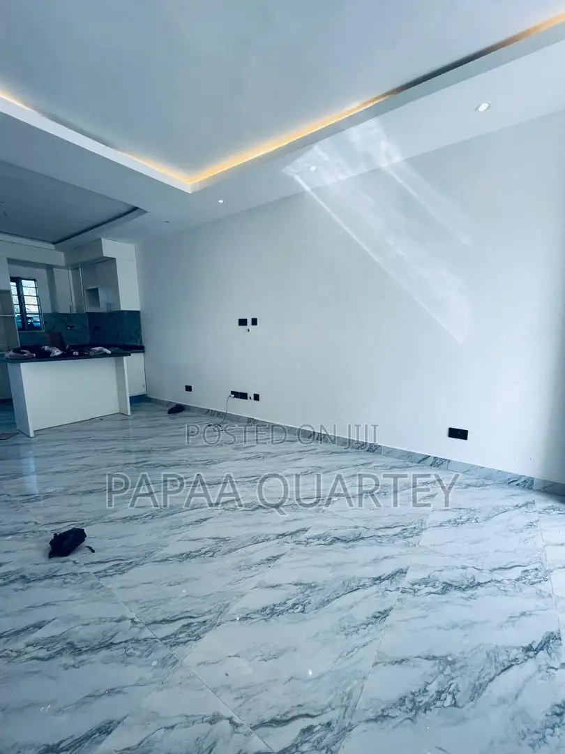 9bdrm House in Ashaley Botwe for sale in Ashaley Botwe