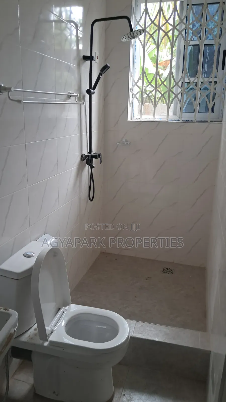 1bdrm Apartment in China Mall, Amasaman for rent in Amasaman