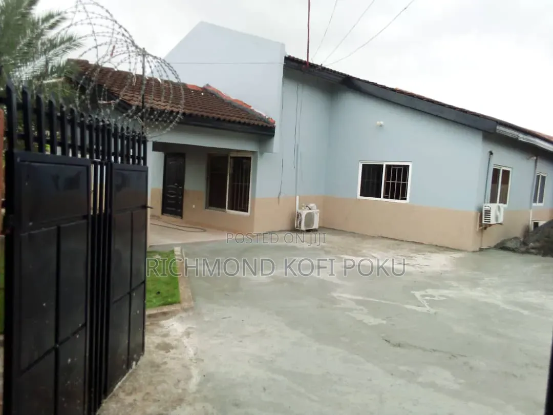 3bdrm House in Kofis Realty, Spintex for rent in Spintex