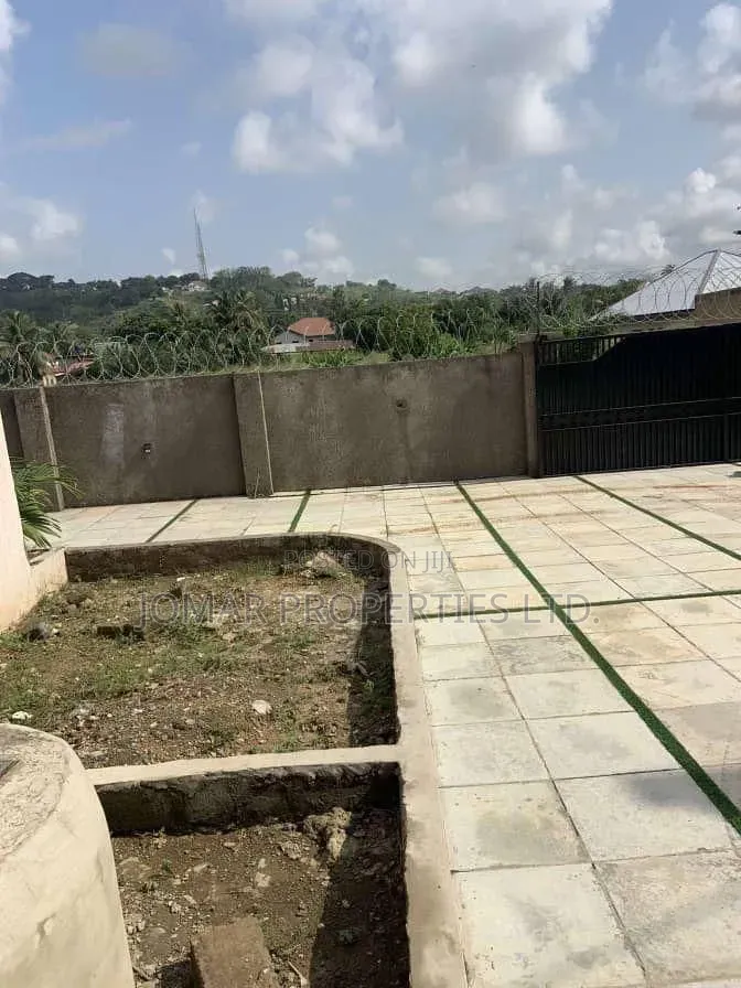 Furnished 3bdrm House for sale in Nsawam Adoagyiri Municipal