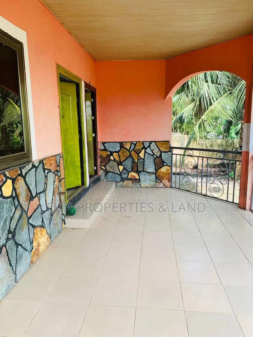 5bdrm House in Abokobi, Atraco for sale in Atraco