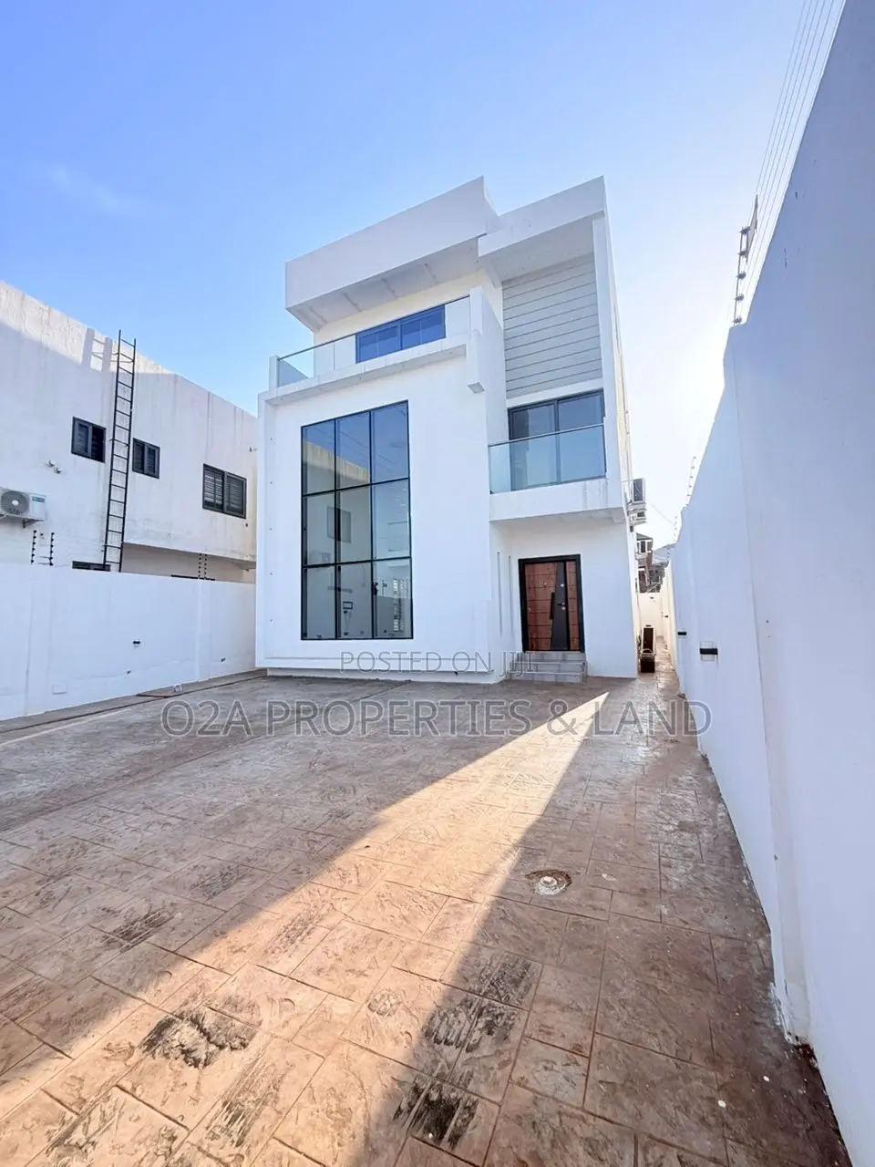4bdrm House in Lakeside Estate for sale in Lake Side Estate