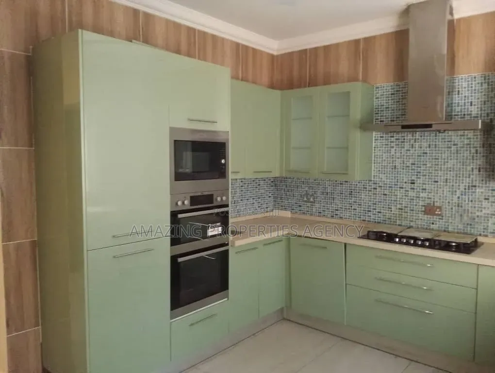 4bdrm House in Tse-Addo, Airport Residential Area for rent in Airport Residential Area