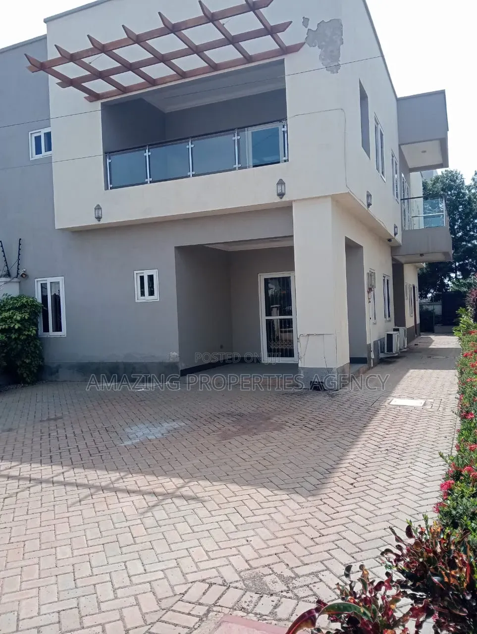4bdrm House in Tse-Addo, Airport Residential Area for rent in Airport Residential Area