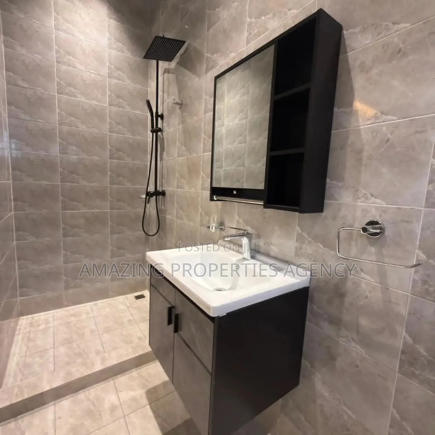 3bdrm House in Lake Side Estate for sale in Lake Side Estate