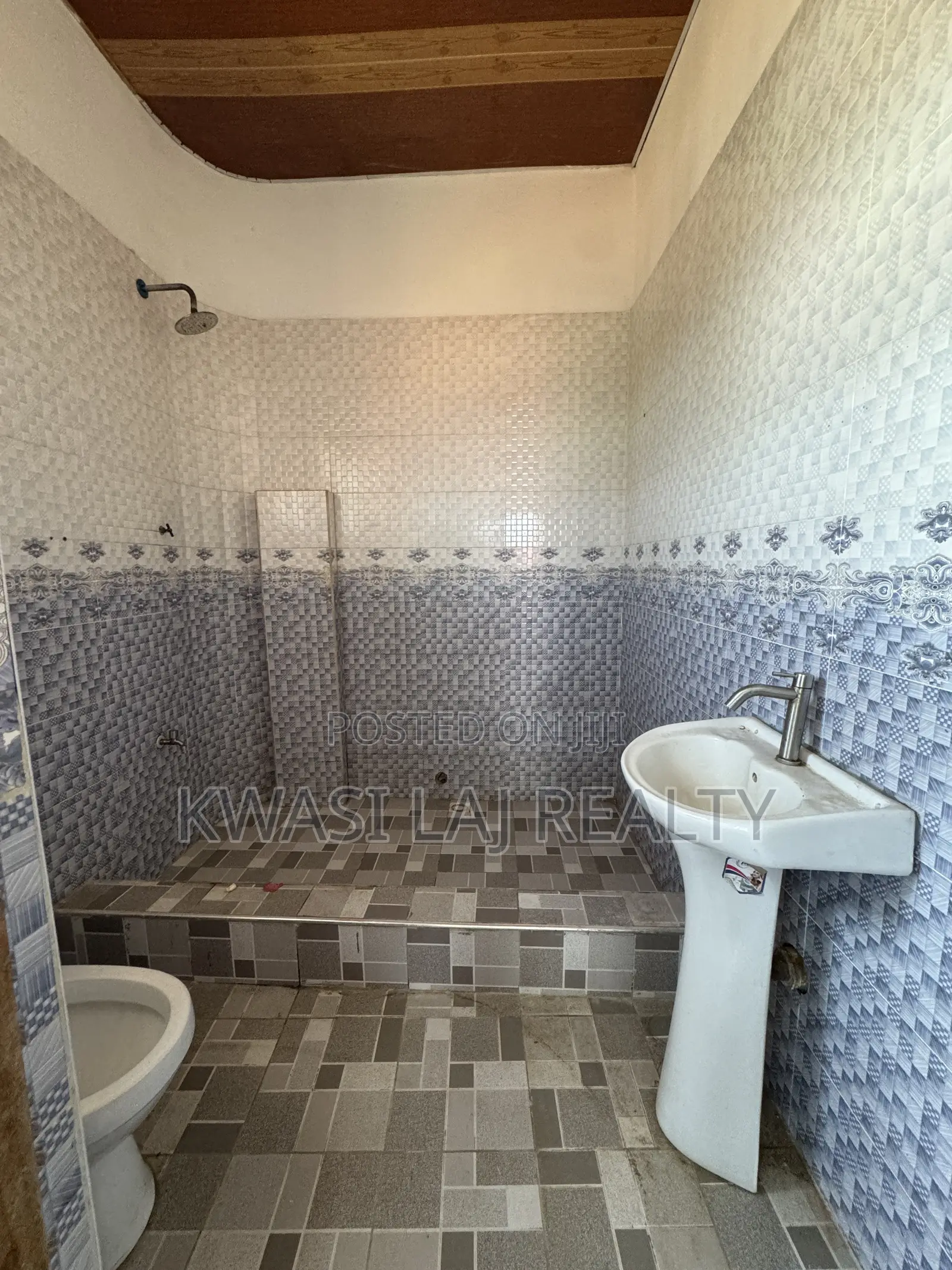 1bdrm Apartment in New Bortianor, Weija for rent in Weija