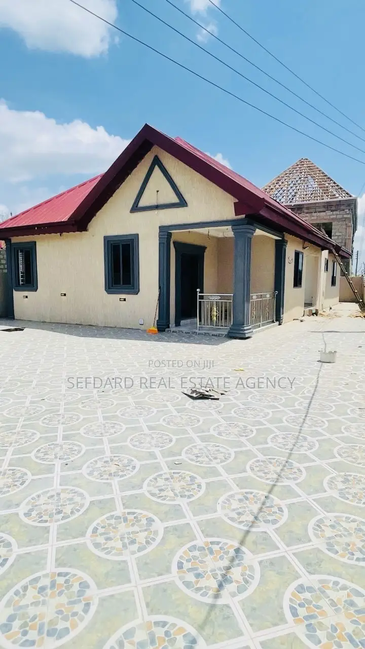 3bdrm House in Sefdard Properties, Ablekuma for sale in Ablekuma