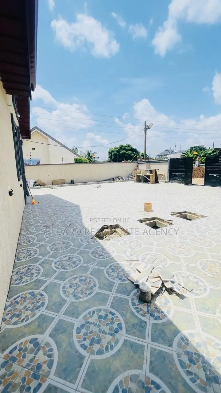 3bdrm House in Sefdard Properties, Ablekuma for sale in Ablekuma