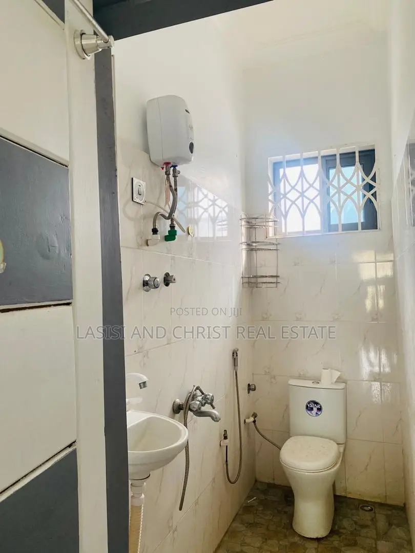 1bdrm Apartment in Lasisi And Christ, Amasaman for rent in Amasaman