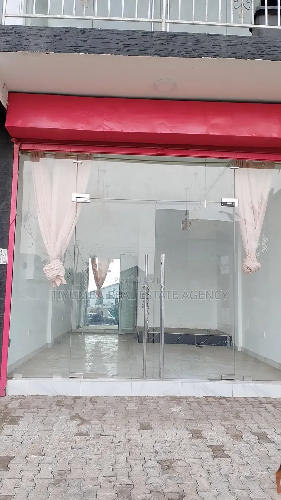 Shop Space for Rent at East Legon. in Bawaleshie