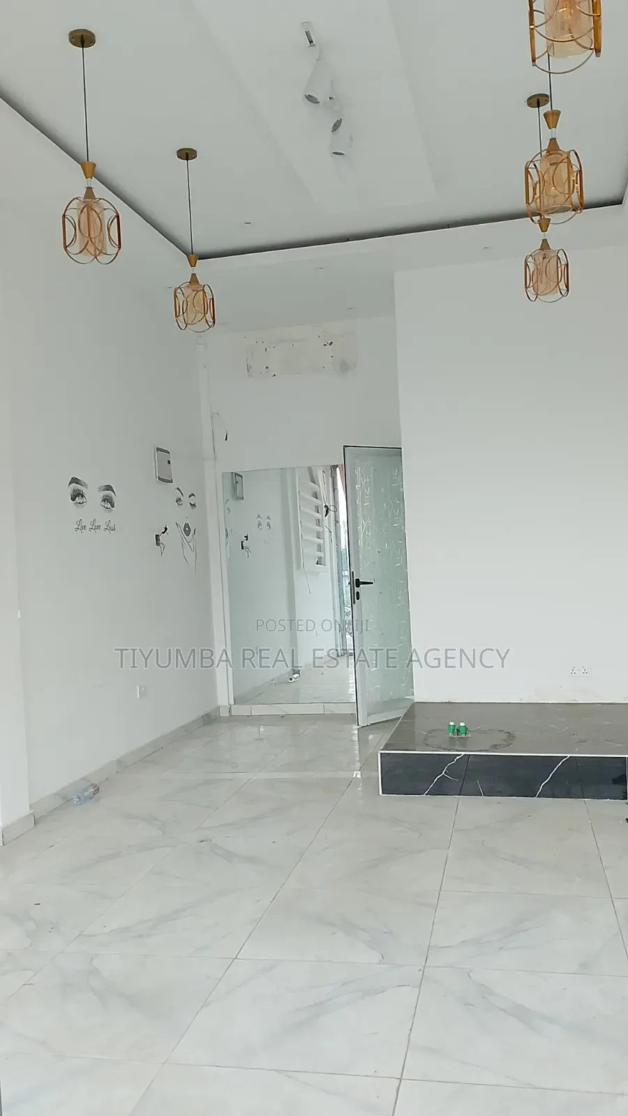 Shop Space for Rent at East Legon. in Bawaleshie