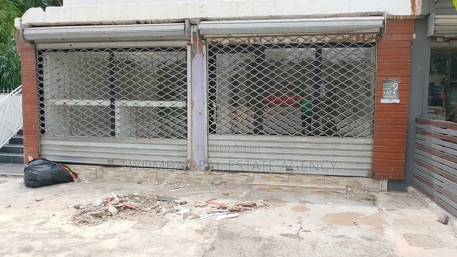 3in1 Shop for Rent at Achimota. in Neoplan