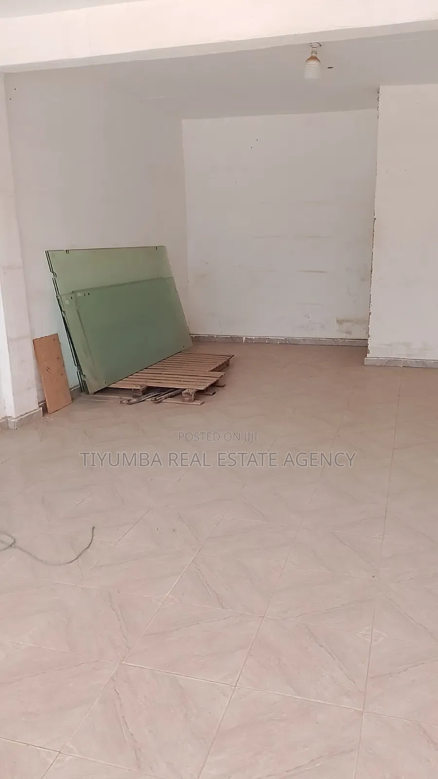3in1 Shop for Rent at Achimota. in Neoplan