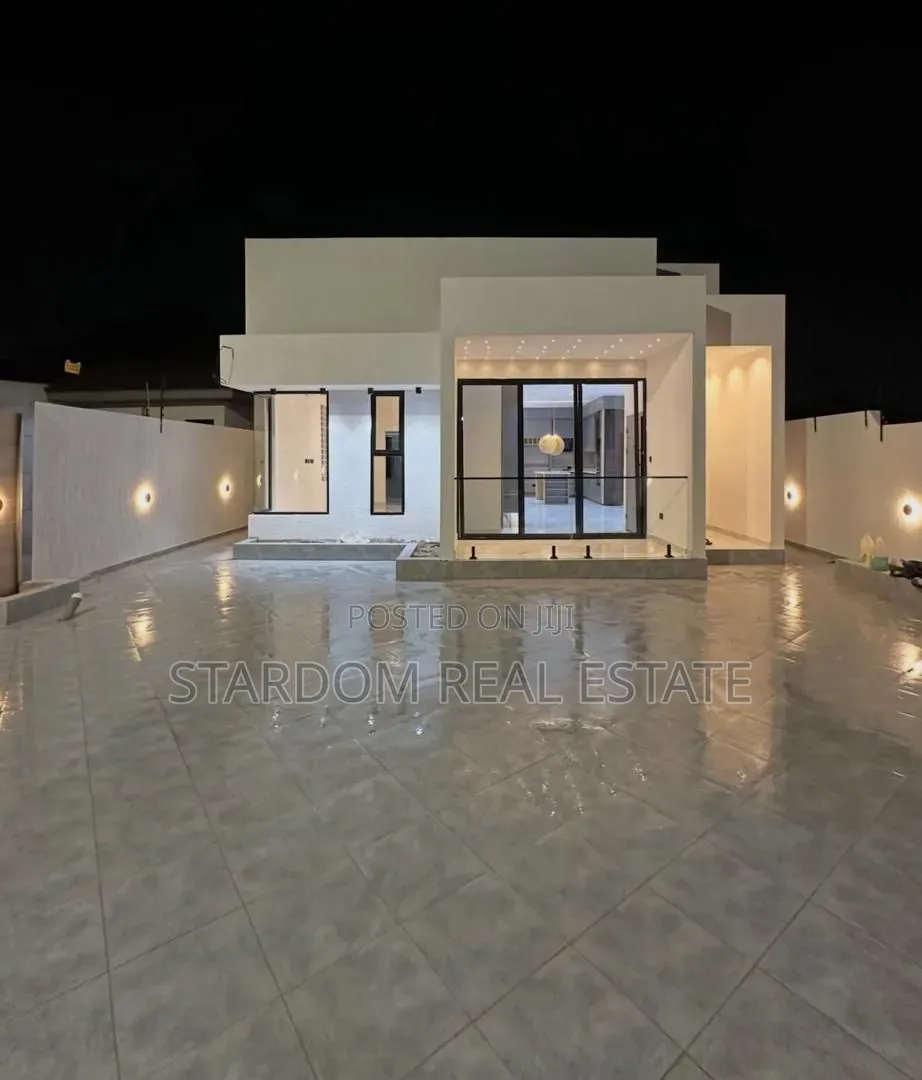 3bdrm Bungalow in Lakeside Estate for sale in Lake Side Estate