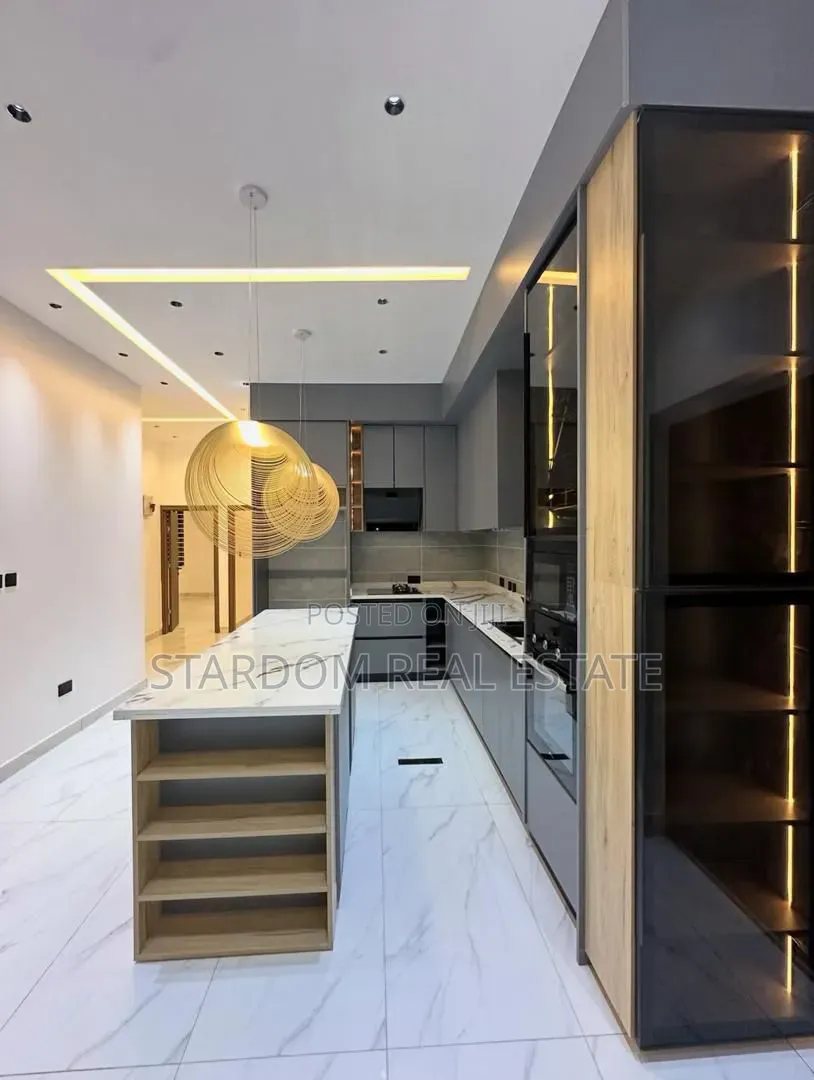 3bdrm Bungalow in Lakeside Estate for sale in Lake Side Estate