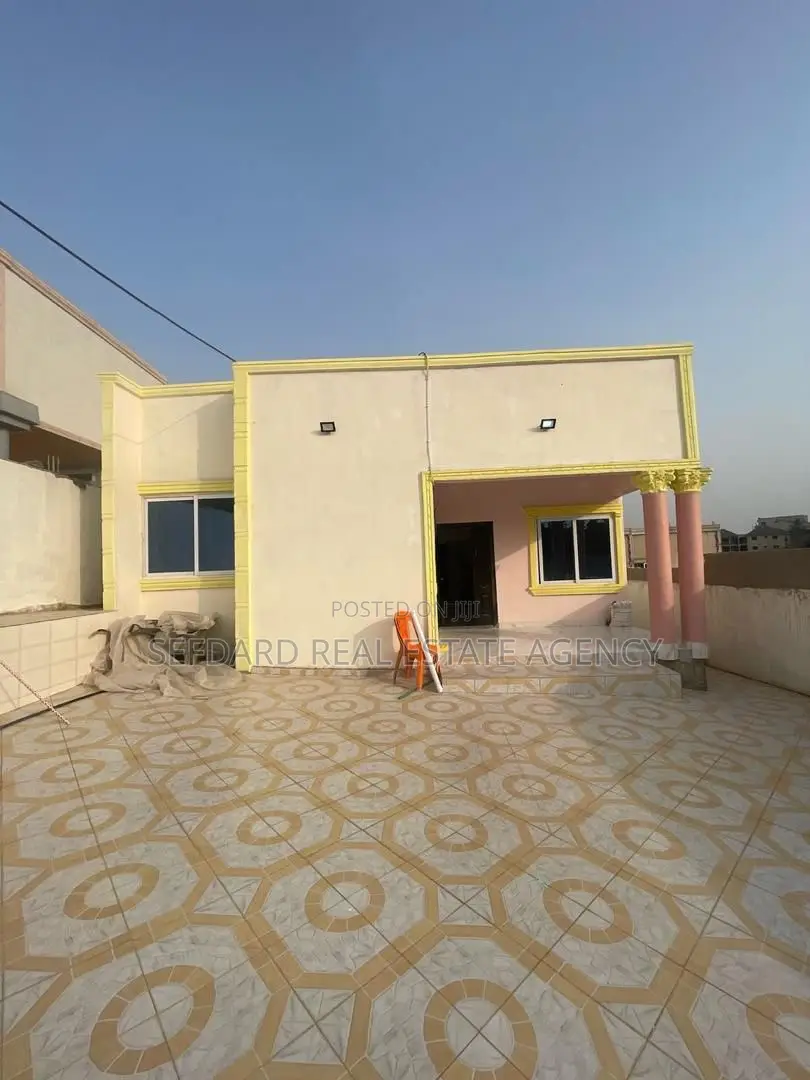 3bdrm House in Sefdard Properties, Kwabenya for sale in Kwabenya
