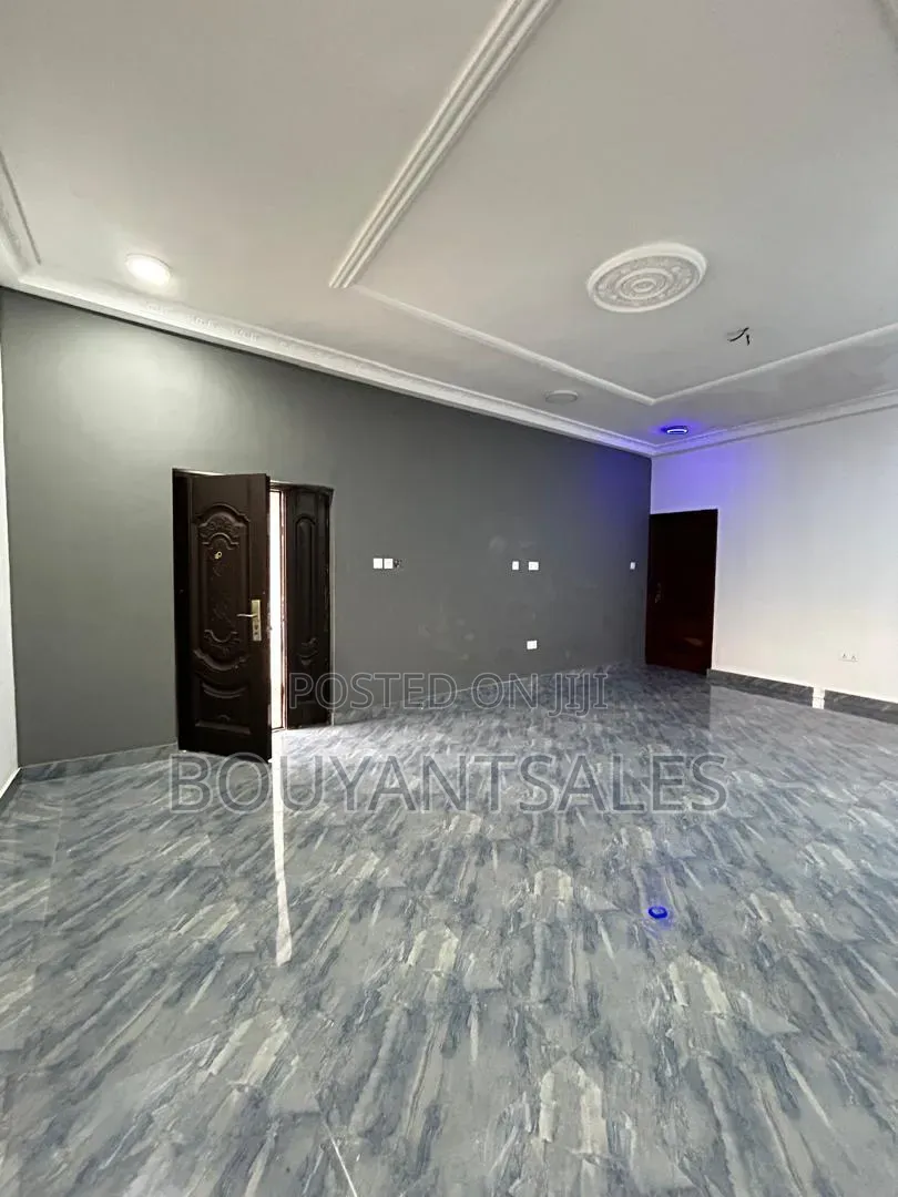 2bdrm Apartment in Agbogba, School Park Area for rent in School Park Area
