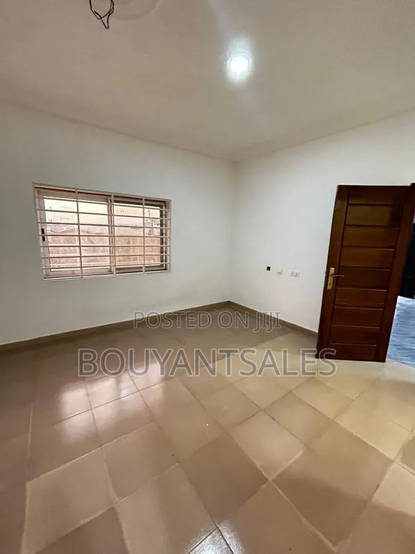 2bdrm Apartment in Agbogba, School Park Area for rent in School Park Area