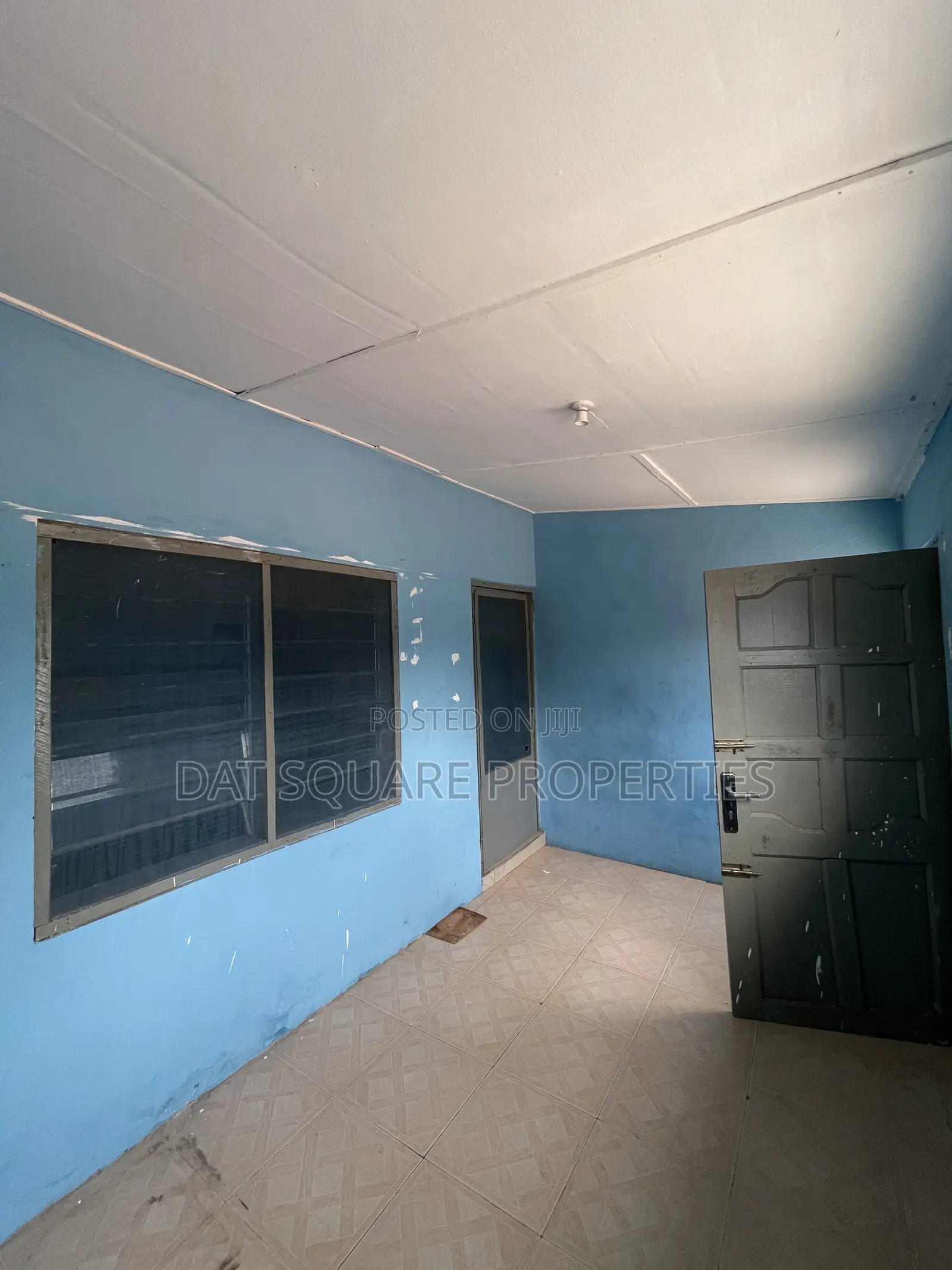 1bdrm Room & Parlour in Awoshie Last Stop for rent in Awoshie