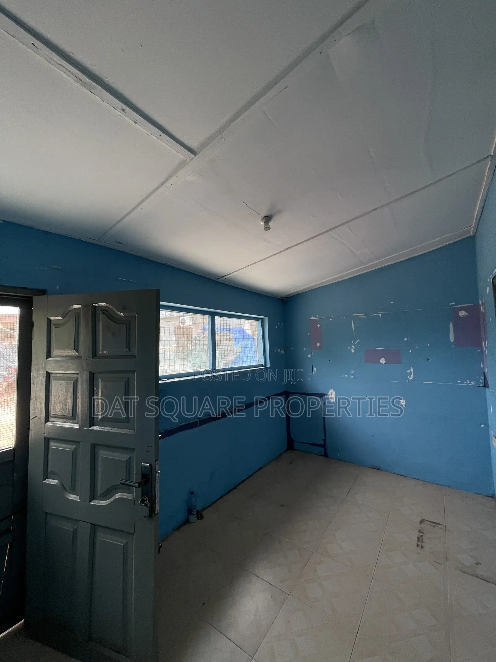 1bdrm Room & Parlour in Awoshie Last Stop for rent in Awoshie