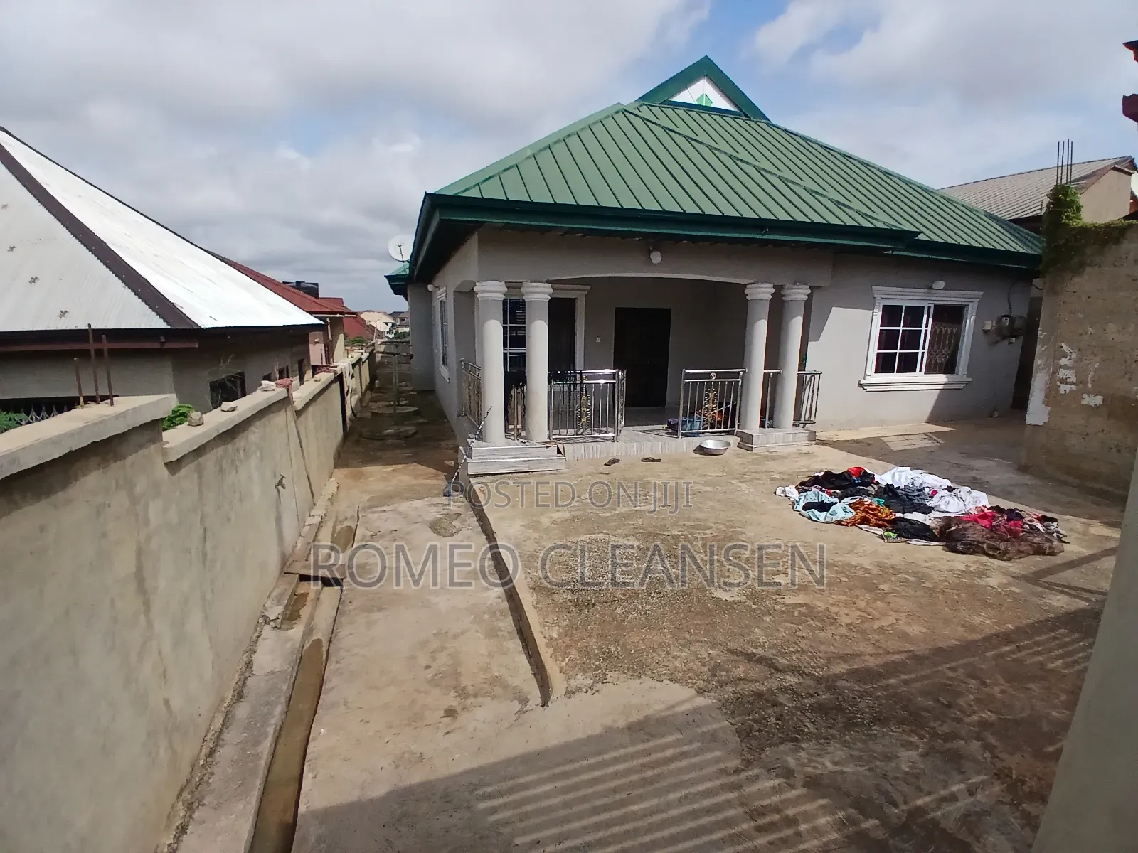 3bdrm House in Atonsu Feyiase, Kumasi Metropolitan for sale in Kumasi Metropolitan