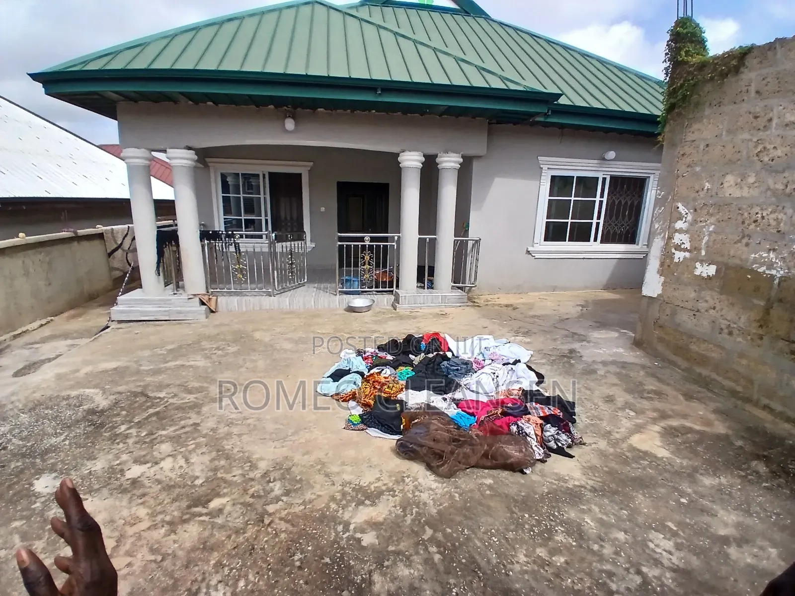 3bdrm House in Atonsu Feyiase, Kumasi Metropolitan for sale in Kumasi Metropolitan