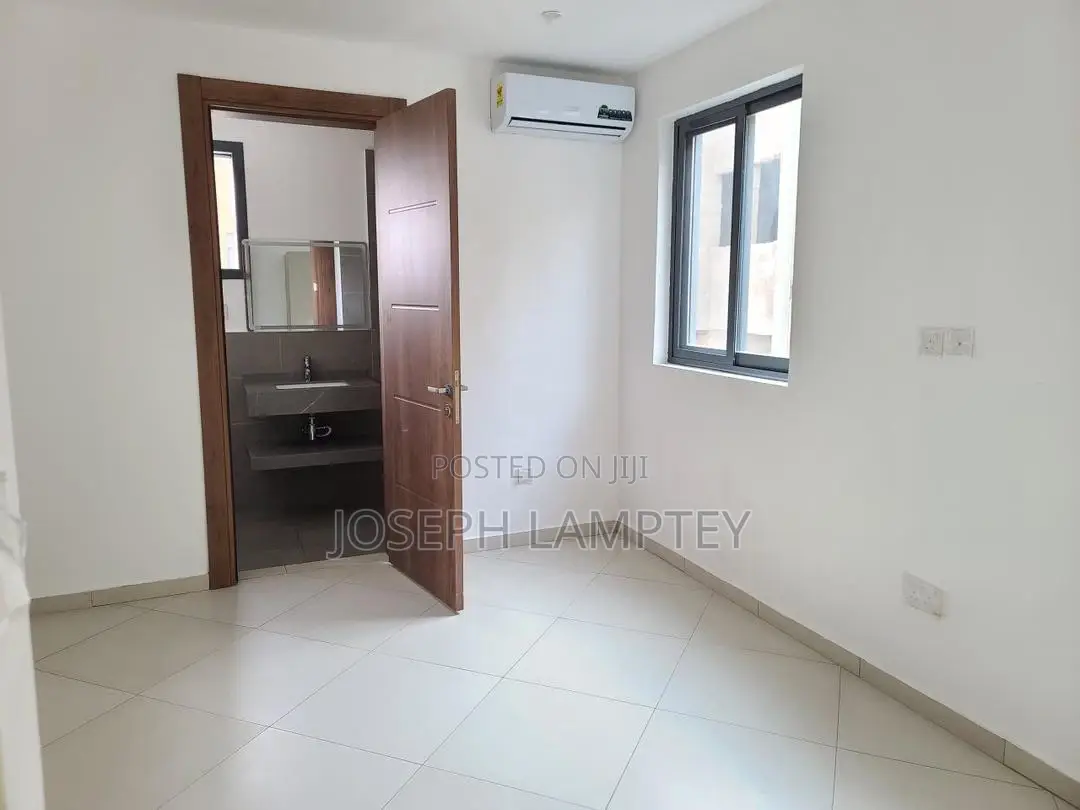 2bdrm Apartment in Joseph Lamptey, Airport Residential Area for sale in Airport Residential Area