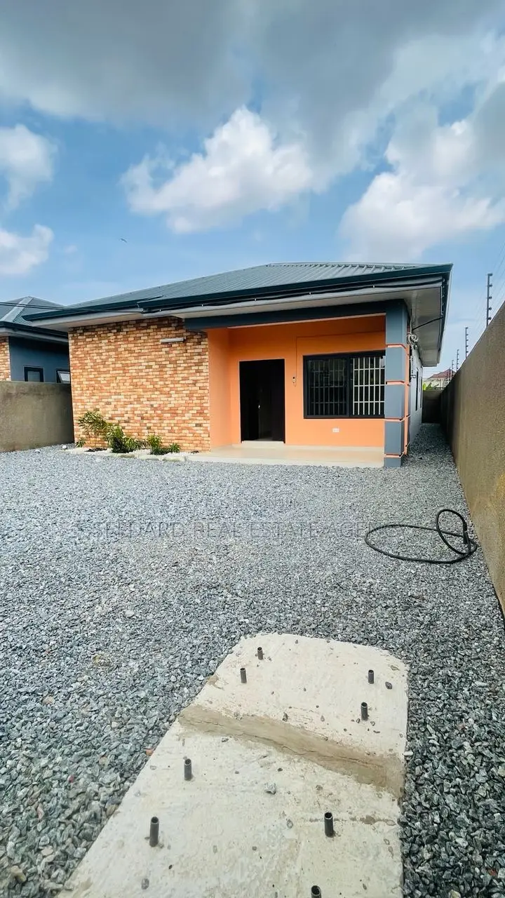 3bdrm House in Sefdard Properties, Pokuase for sale in Pokuase