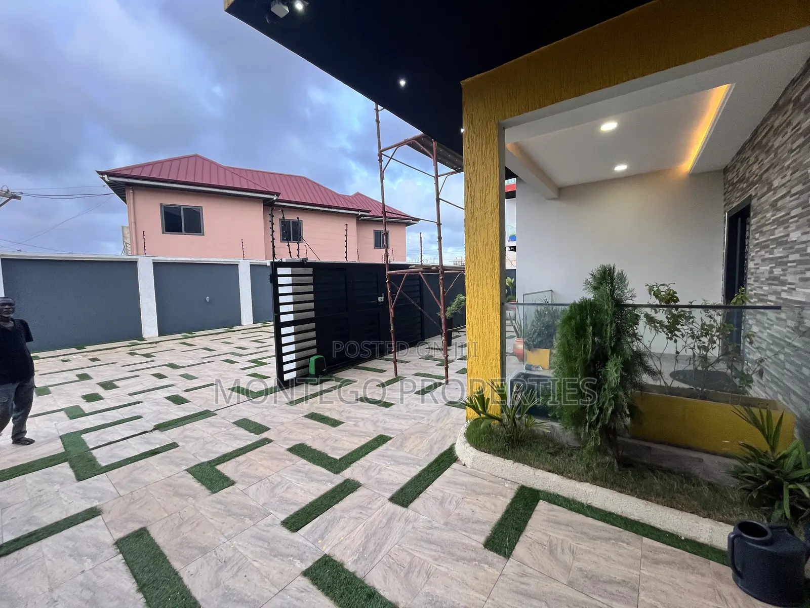 Furnished 4bdrm House in East Airport, Tseaddo for rent in Tseaddo