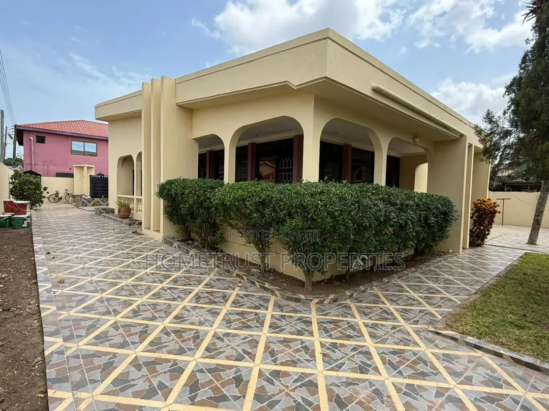 5bdrm House in Haatso Westland, Antis for rent in Antis
