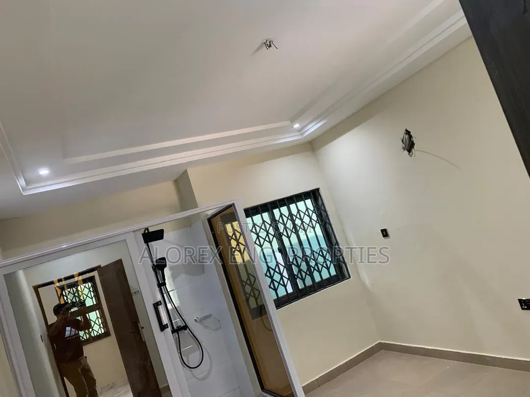 4bdrm House in Oyarifa, Ghana Flag for rent in Ghana Flag