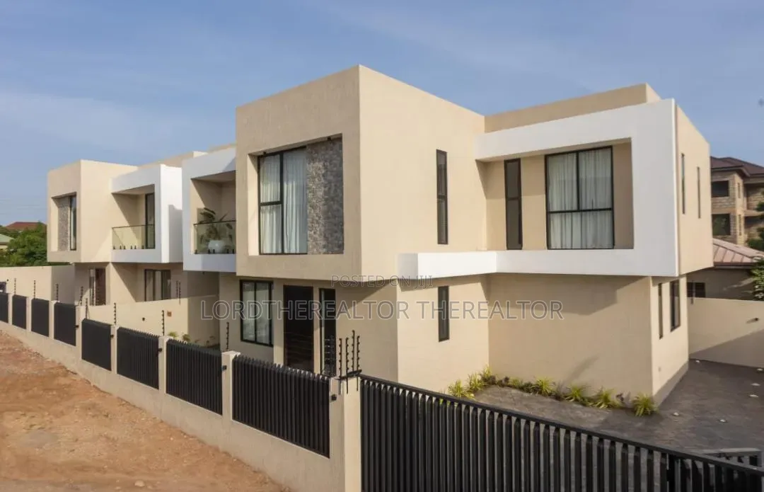 4bdrm House in Ghana Flag for sale in Ghana Flag
