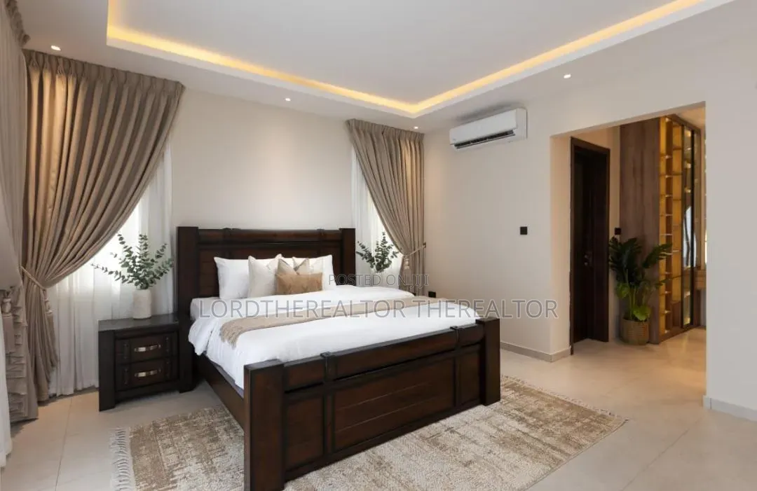 4bdrm House in Ghana Flag for sale in Ghana Flag