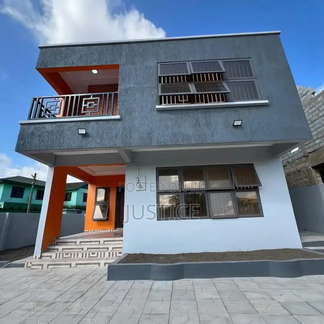 4bdrm House in Agbogba, Cemetery Area for sale in Cemetery Area