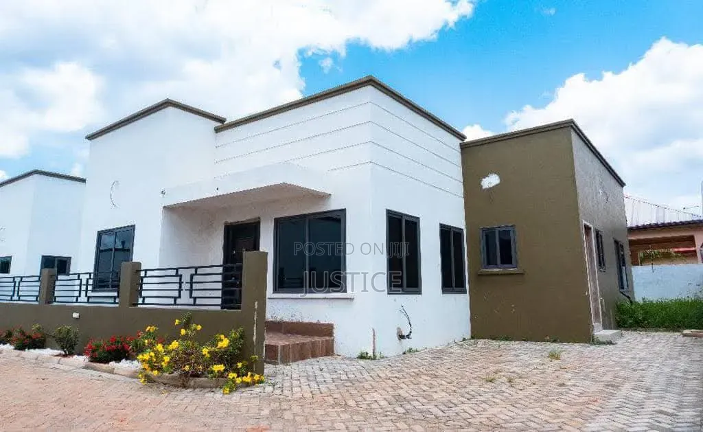 3bdrm House in Agbogba, Cemetery Area for sale in Cemetery Area