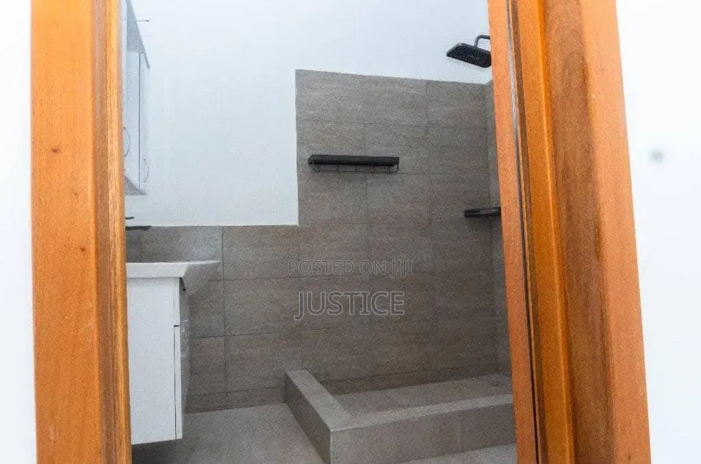3bdrm House in Agbogba, Cemetery Area for sale in Cemetery Area